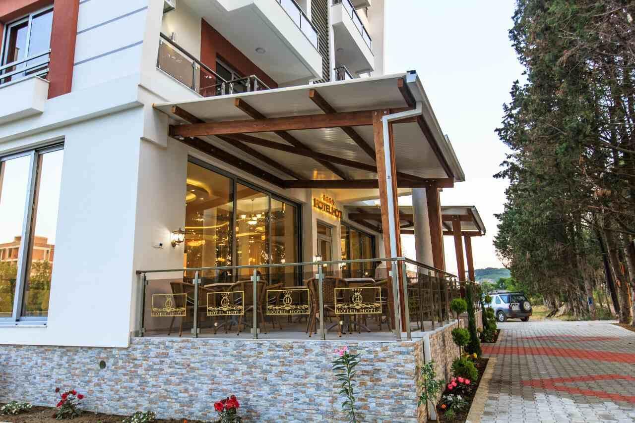 Hotel Hoti II Улцинь Екстер'єр фото